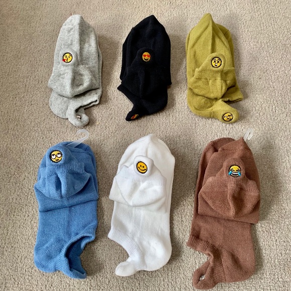Emoji 😂 😍😘🙄️😊XOXO SOCKS(6 pairs) - Picture 1 of 8